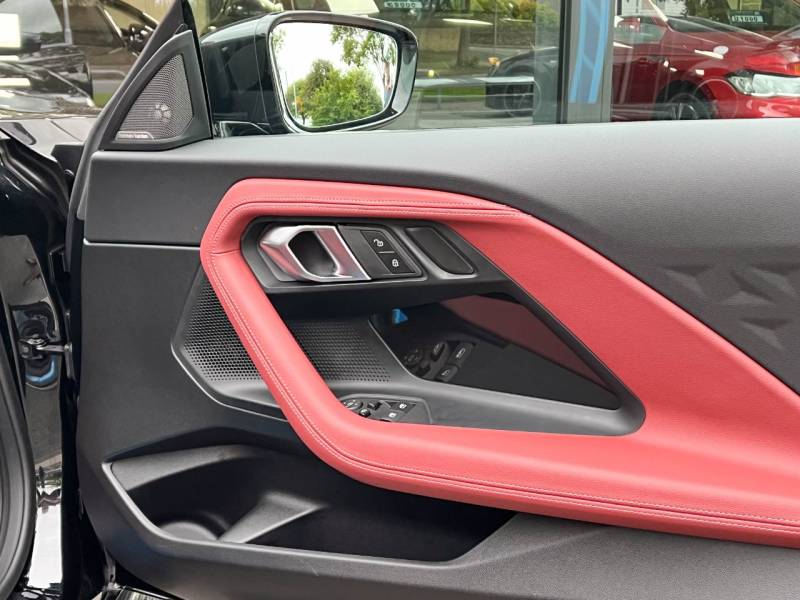 BMW 2 Series   Registered:2024(24)