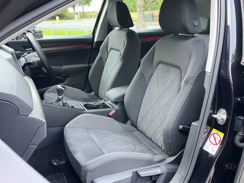 Volkswagen Golf   Registered:2022(72)