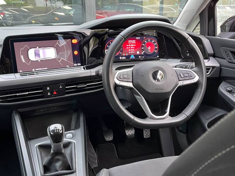 Volkswagen Golf   Registered:2022(72)