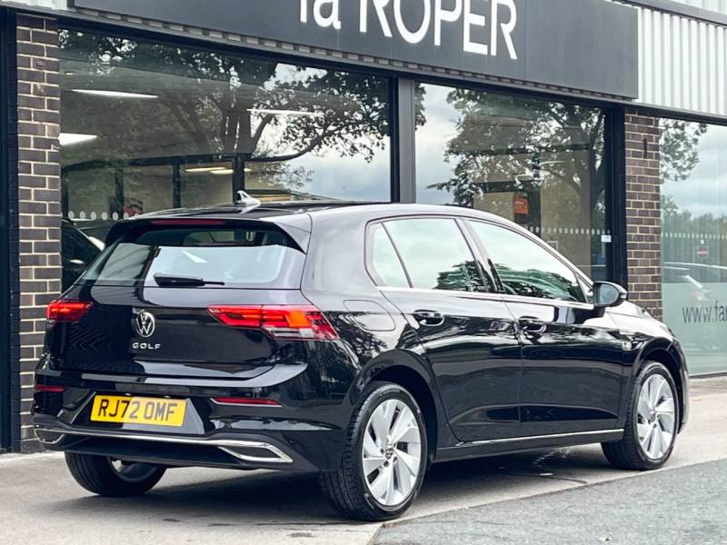 Volkswagen Golf   Registered:2022(72)