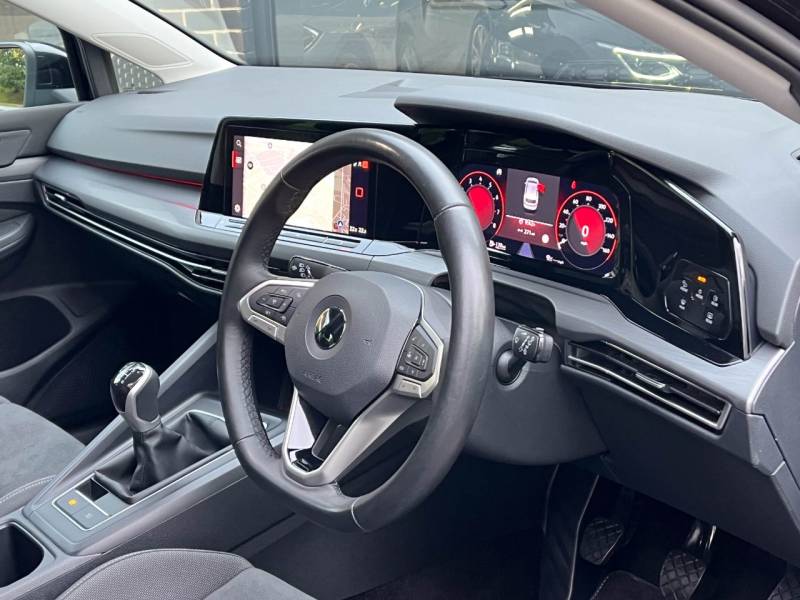 Volkswagen Golf   Registered:2022(72)