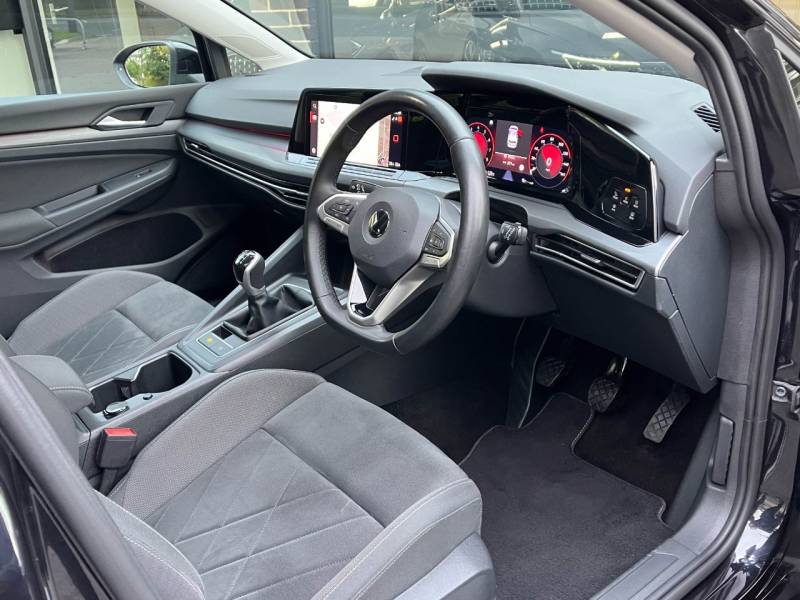 Volkswagen Golf   Registered:2022(72)