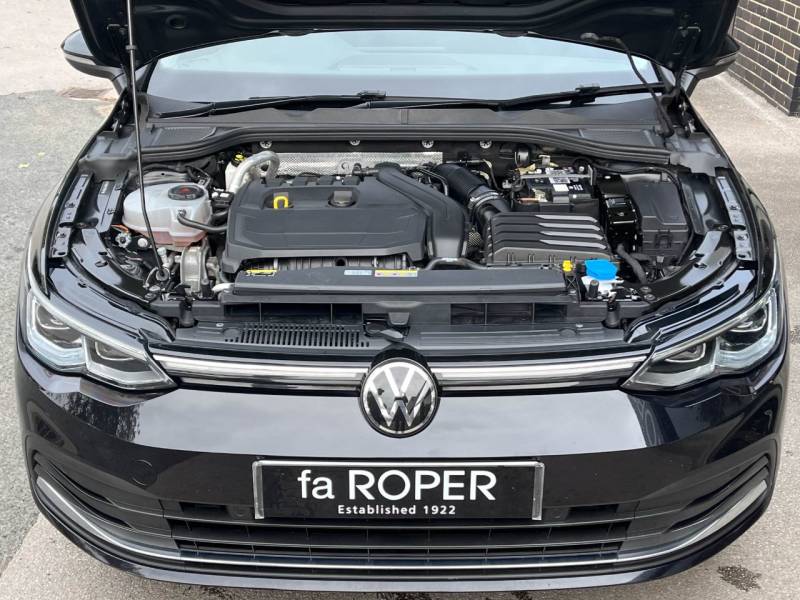 Volkswagen Golf   Registered:2022(72)