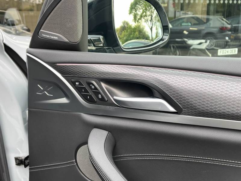 BMW X4   Registered:2023(73)