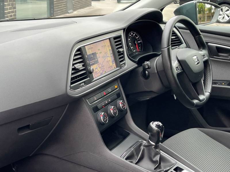 SEAT Leon   Registered:2018(18)