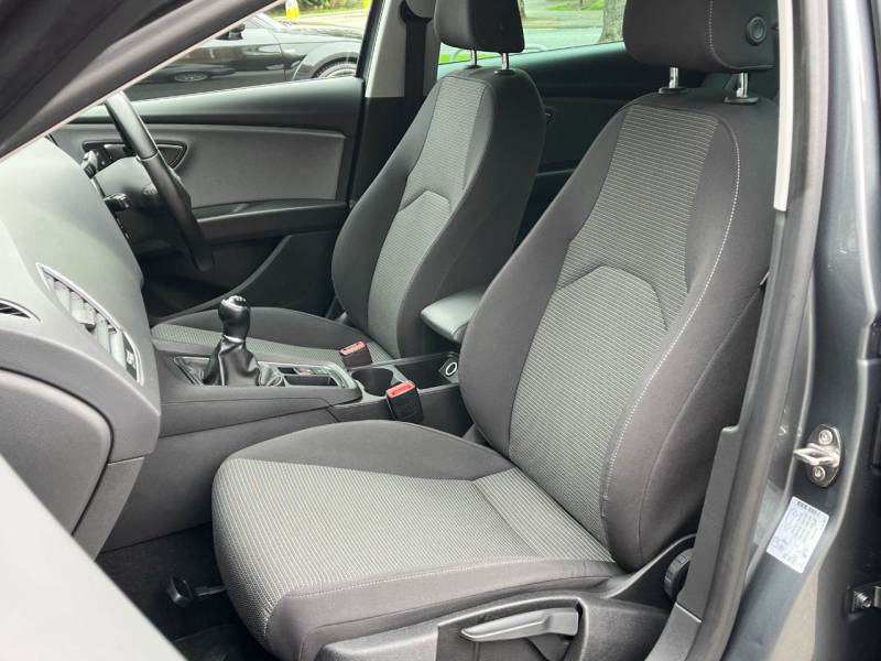 SEAT Leon   Registered:2018(18)