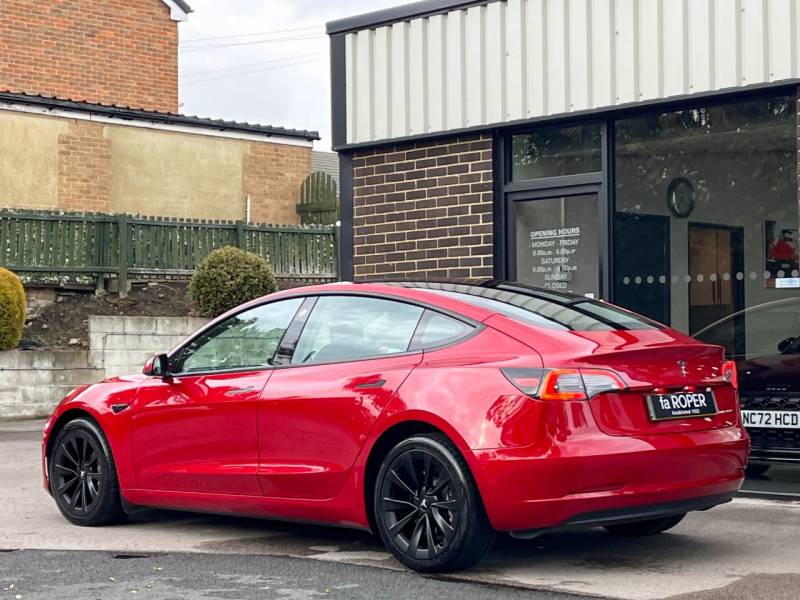 Tesla Model 3   Registered:2021(71)