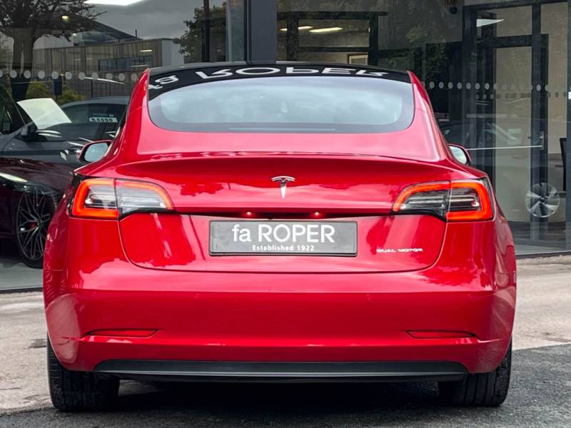 Tesla Model 3   Registered:2021(71)