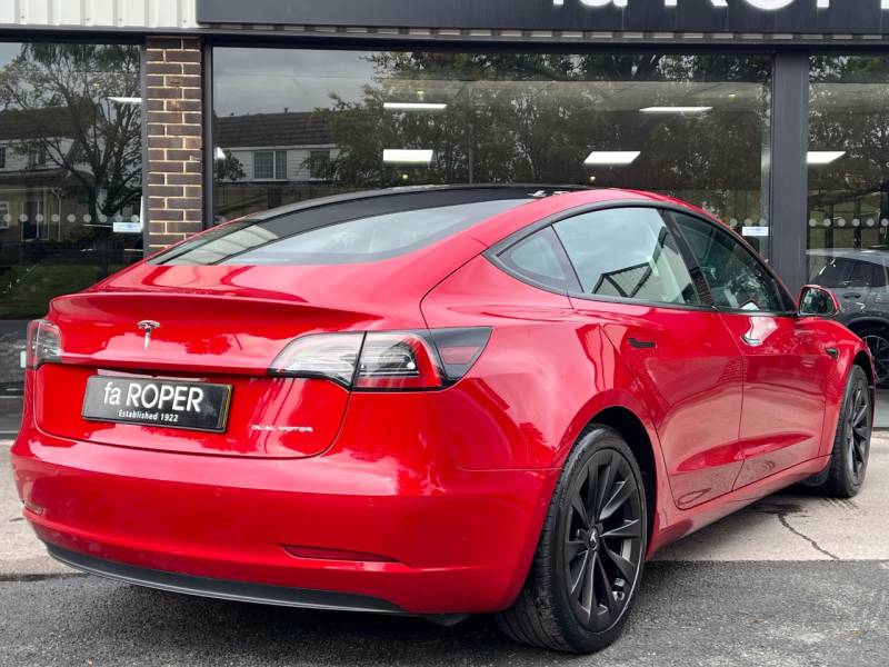 Tesla Model 3   Registered:2021(71)