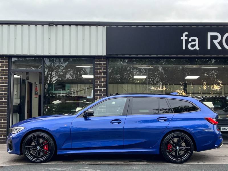 BMW 3 Series   Registered:2022(22)