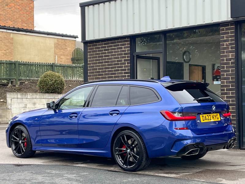 BMW 3 Series   Registered:2022(22)