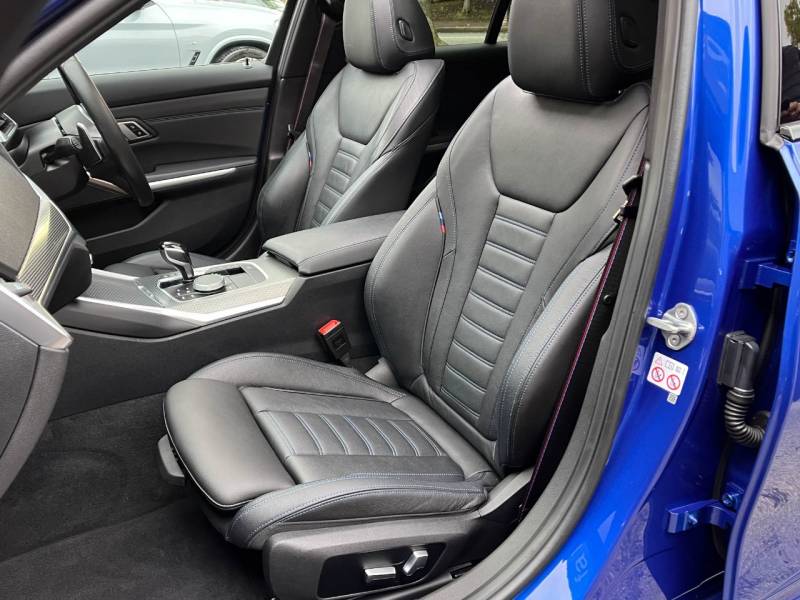 BMW 3 Series   Registered:2022(22)