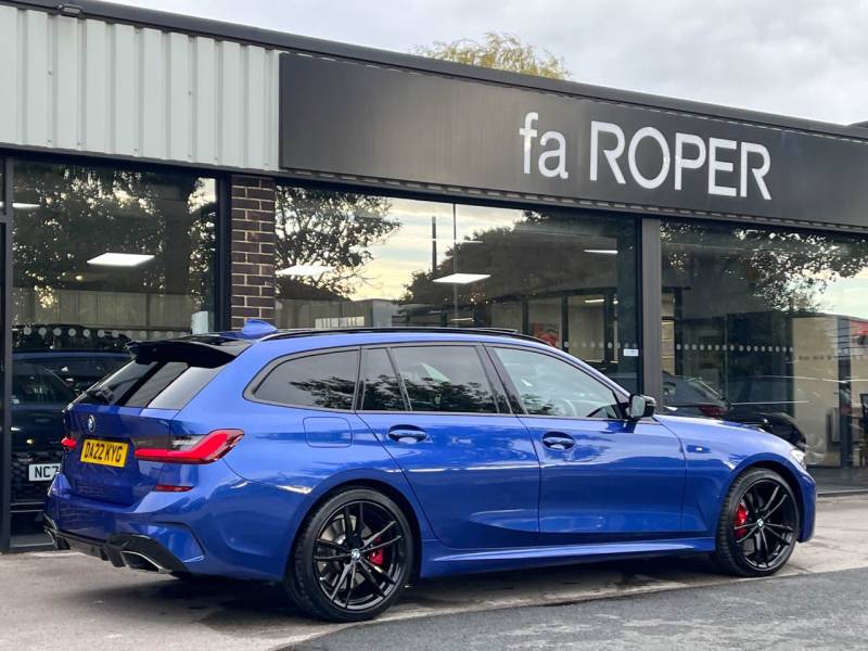 BMW 3 Series   Registered:2022(22)