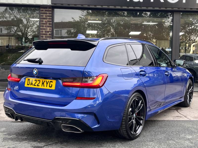 BMW 3 Series   Registered:2022(22)