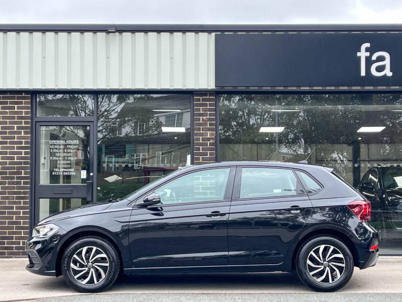 Volkswagen Polo   Registered:2024(74)