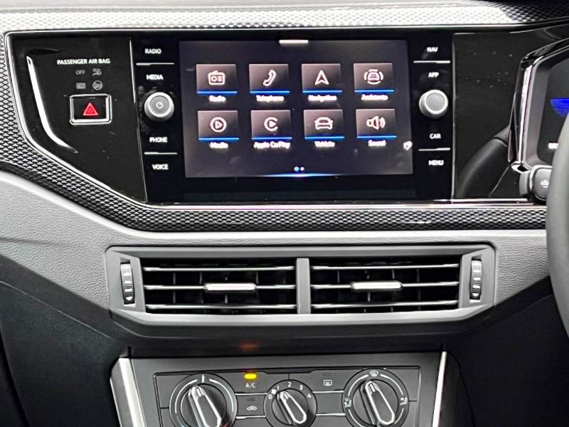 Volkswagen Polo   Registered:2024(74)