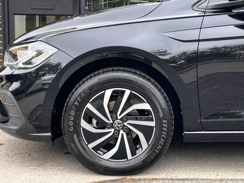 Volkswagen Polo   Registered:2024(74)