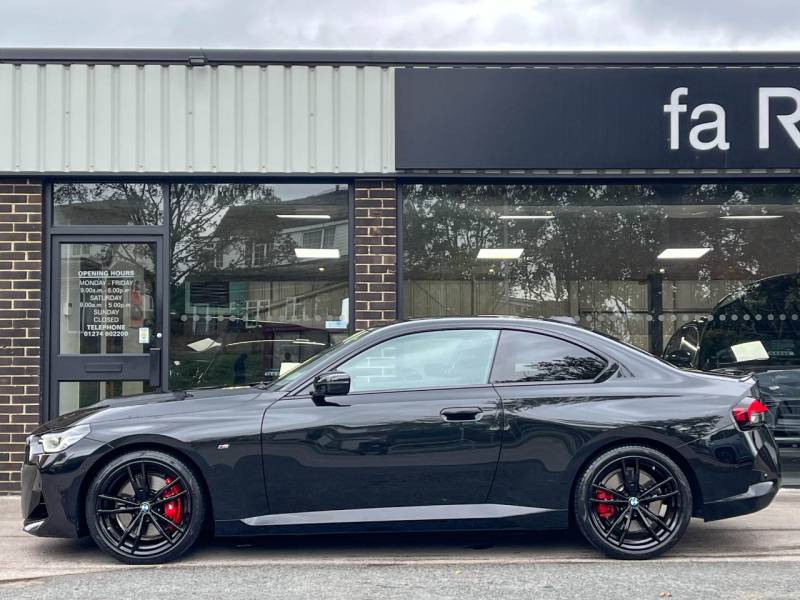 BMW 2 Series   Registered:2022(72)