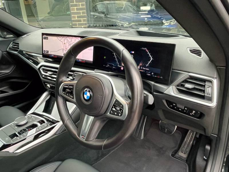 BMW 2 Series   Registered:2022(72)