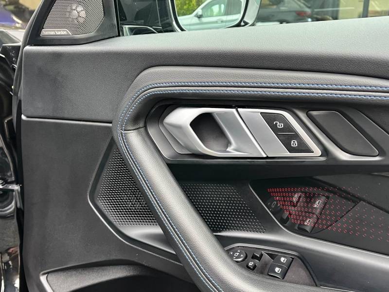 BMW 2 Series   Registered:2022(72)