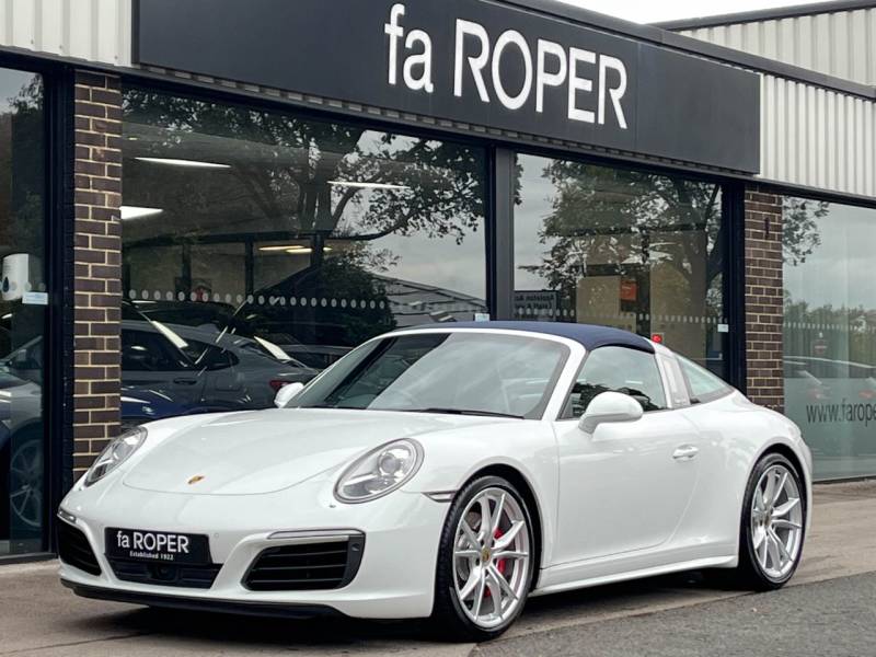 Porsche 911   Registered:2016(66)