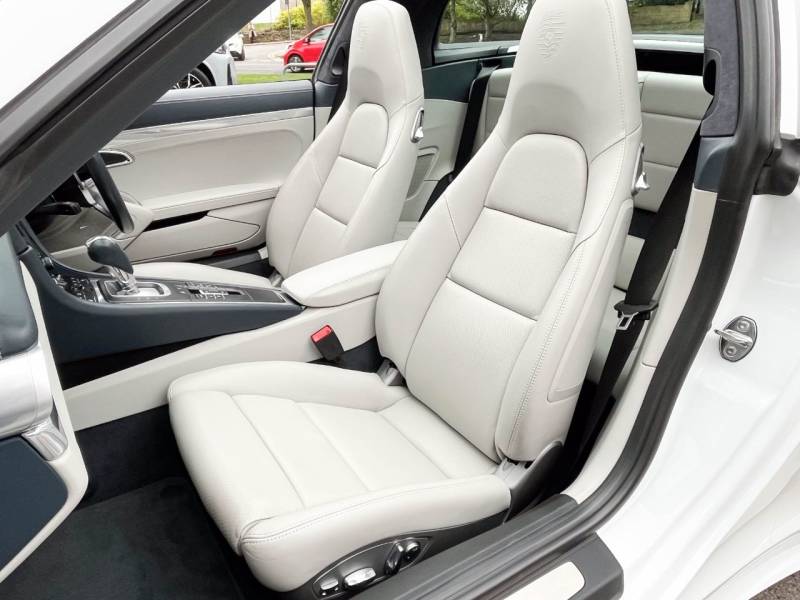 Porsche 911   Registered:2016(66)