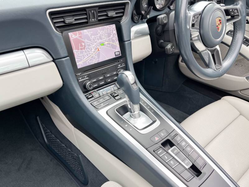 Porsche 911   Registered:2016(66)