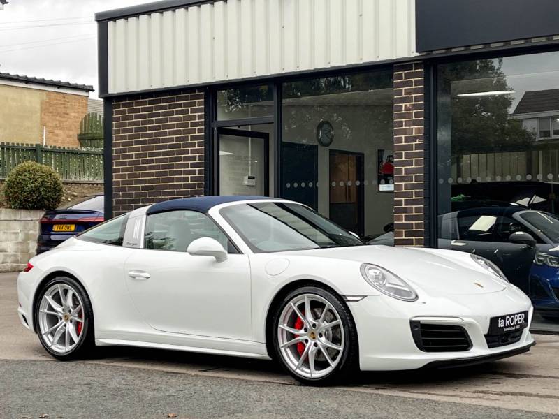 Porsche 911   Registered:2016(66)