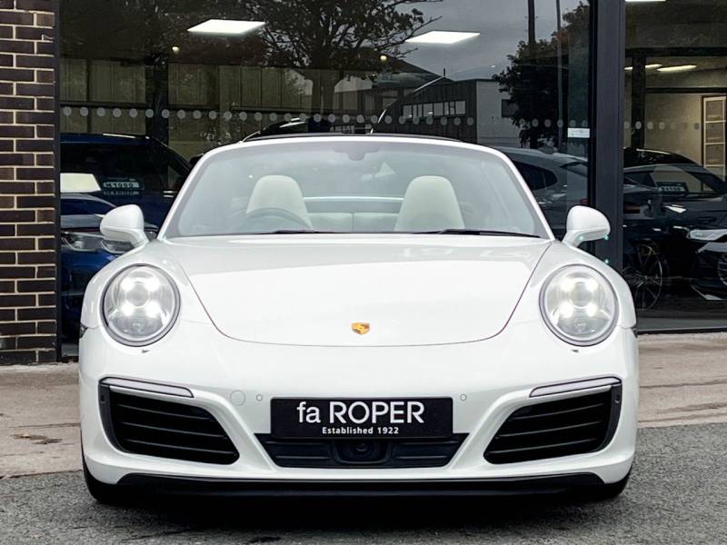 Porsche 911   Registered:2016(66)