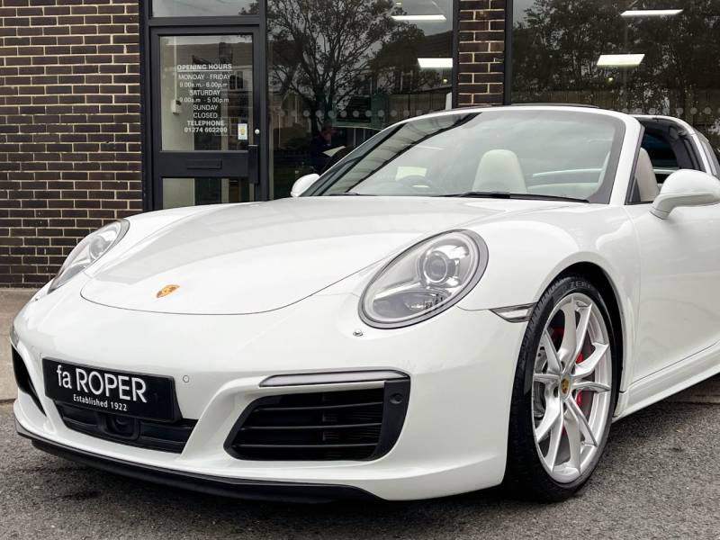 Porsche 911   Registered:2016(66)