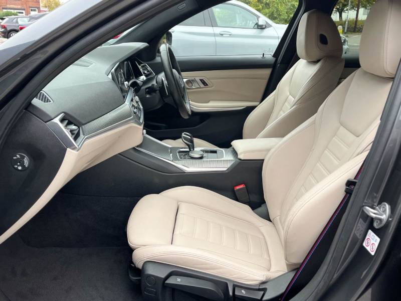 BMW 3 Series   Registered:2021(21)