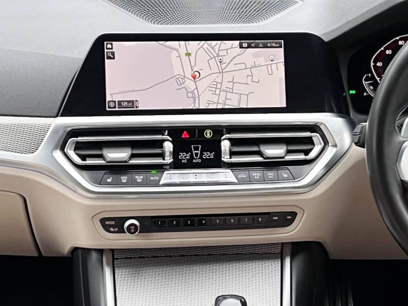 BMW 3 Series   Registered:2021(21)