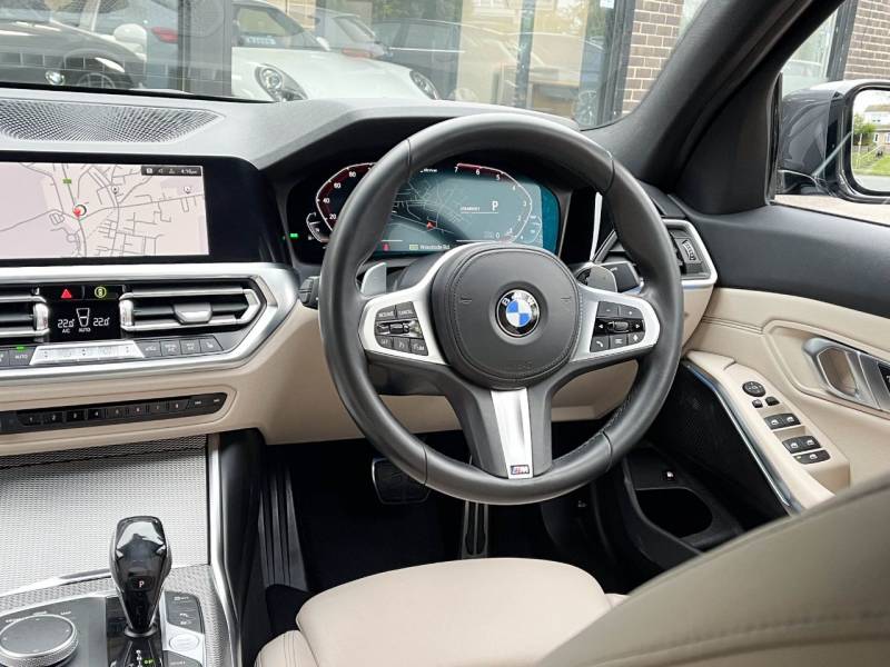 BMW 3 Series   Registered:2021(21)