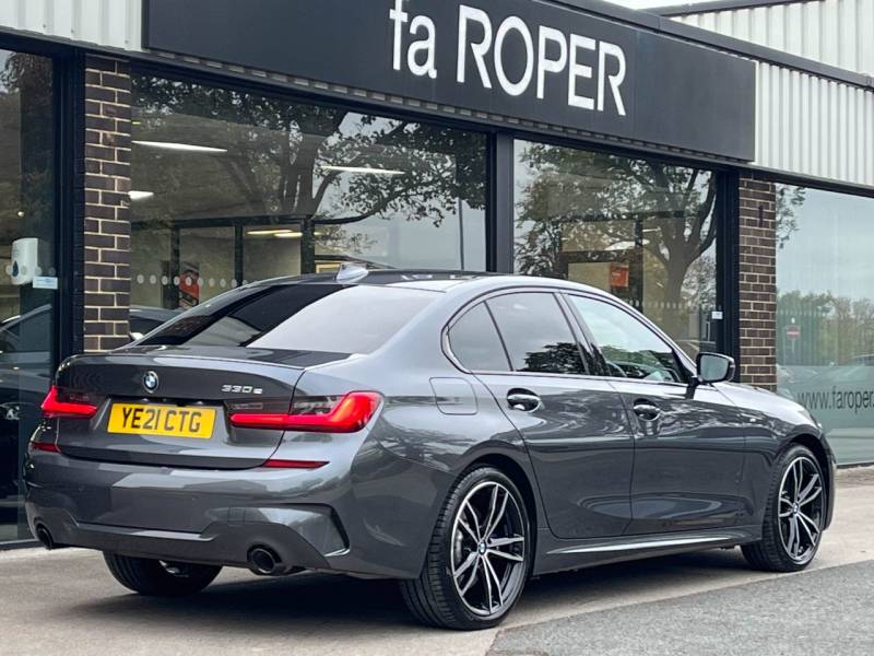 BMW 3 Series   Registered:2021(21)