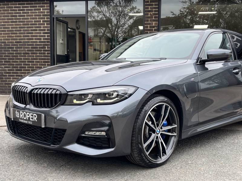 BMW 3 Series   Registered:2021(21)