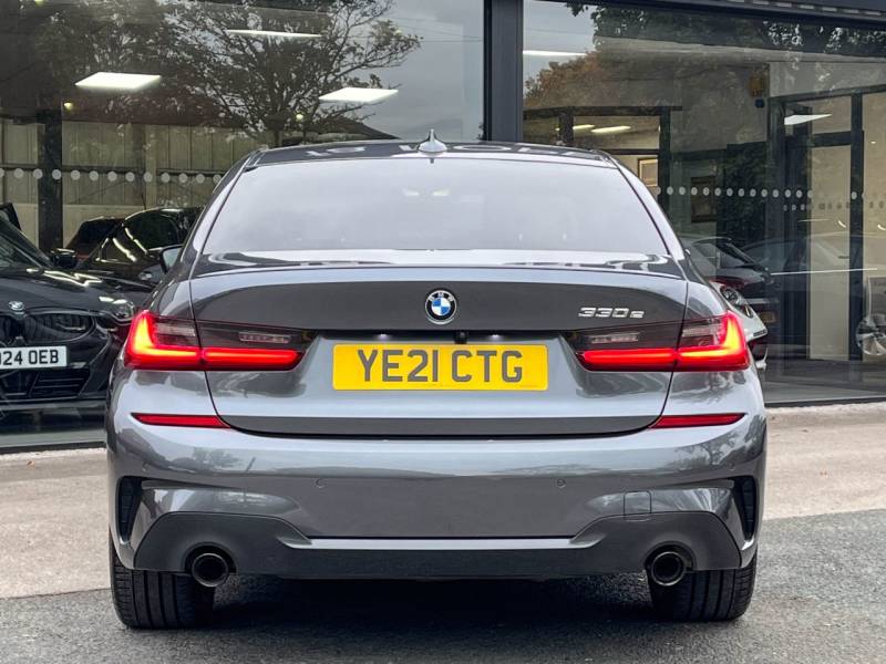 BMW 3 Series   Registered:2021(21)