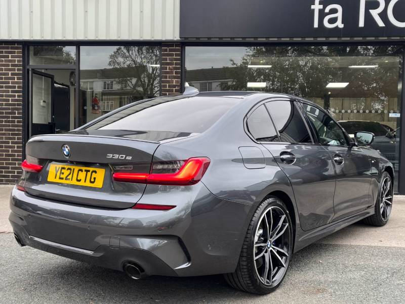 BMW 3 Series   Registered:2021(21)