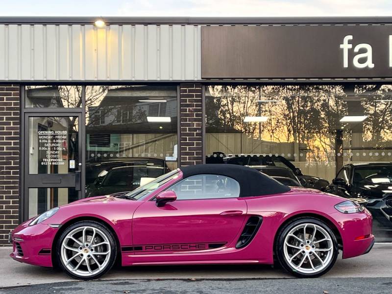 Porsche Boxster 718   Registered:2023(73)