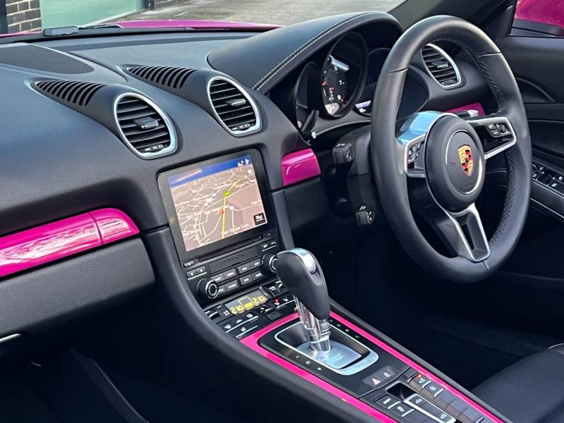 Porsche Boxster 718   Registered:2023(73)