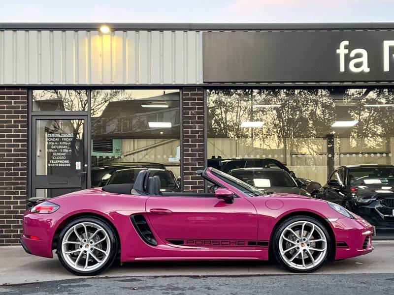 Porsche Boxster 718   Registered:2023(73)