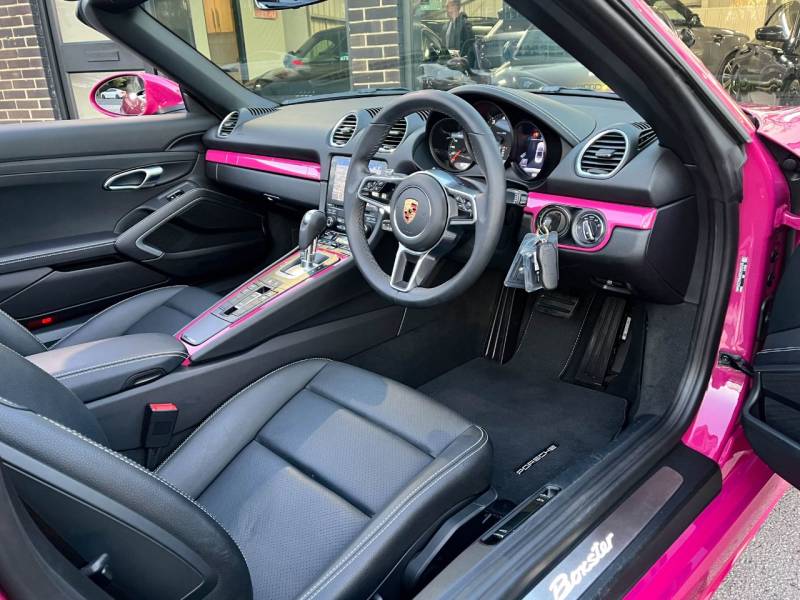 Porsche Boxster 718   Registered:2023(73)