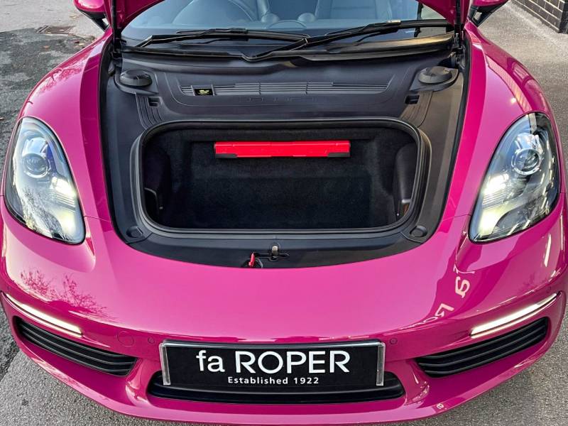 Porsche Boxster 718   Registered:2023(73)