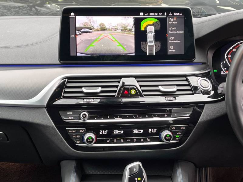 BMW 5 Series   Registered:2022(22)