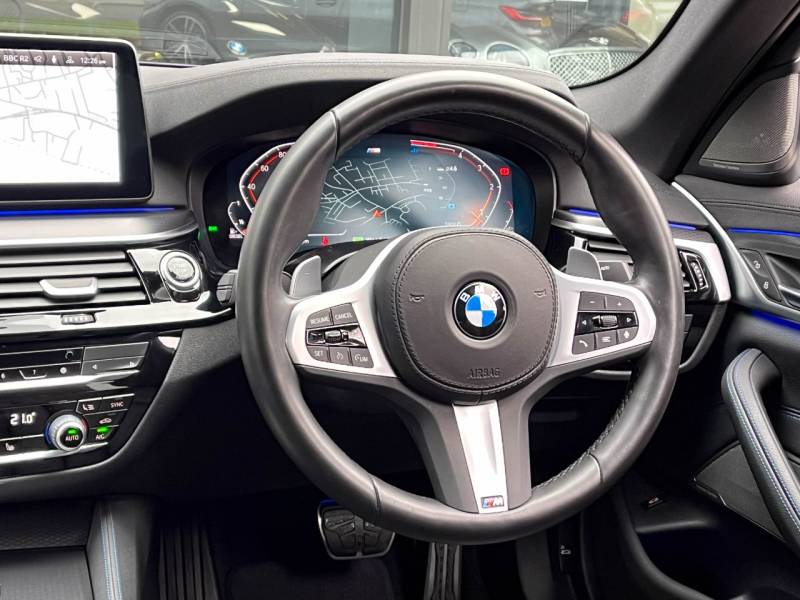 BMW 5 Series   Registered:2022(22)