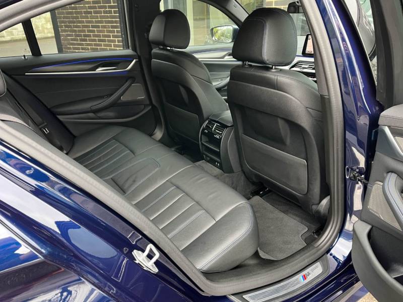 BMW 5 Series   Registered:2022(22)