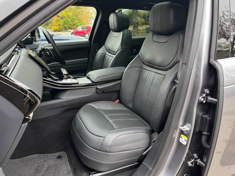 Land Rover Range Rover Sport   Registered:2023(72)