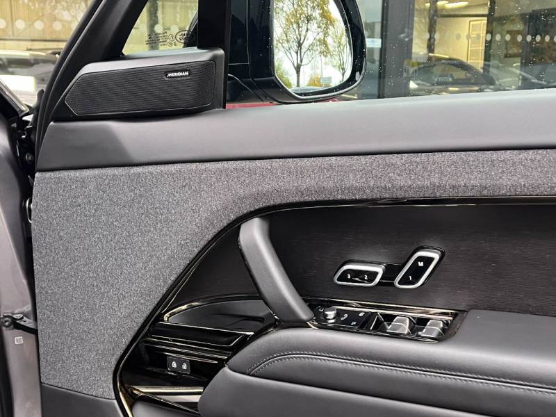 Land Rover Range Rover Sport   Registered:2023(72)