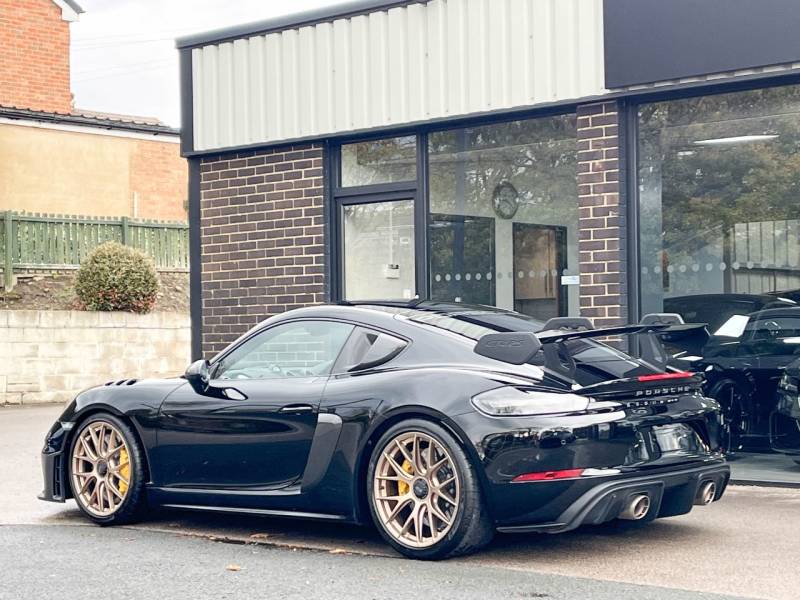 Porsche 718 Cayman   Registered:2024(24)