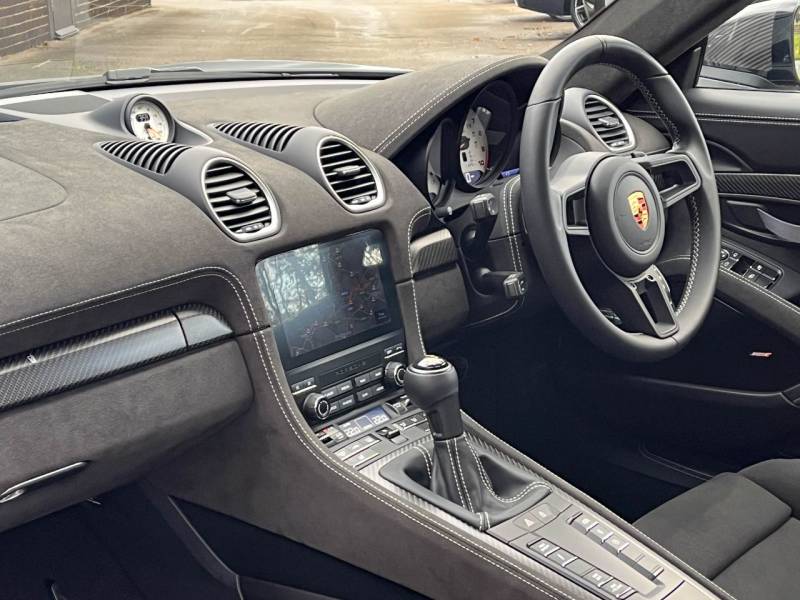 Porsche 718 Cayman   Registered:2024(24)