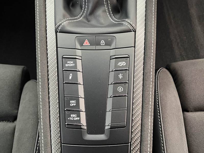 Porsche 718 Cayman   Registered:2024(24)